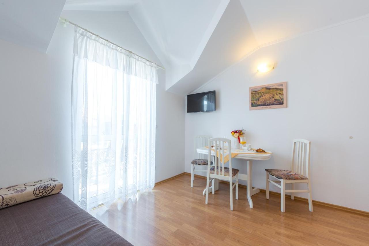 Villa Adria Apartments ツァヴタット エクステリア 写真